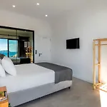 Aparthotel Born In Blue 4*
