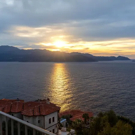 Born In Blue Apartahotel