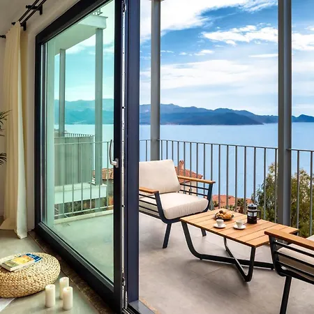 Born In Blue Apartahotel