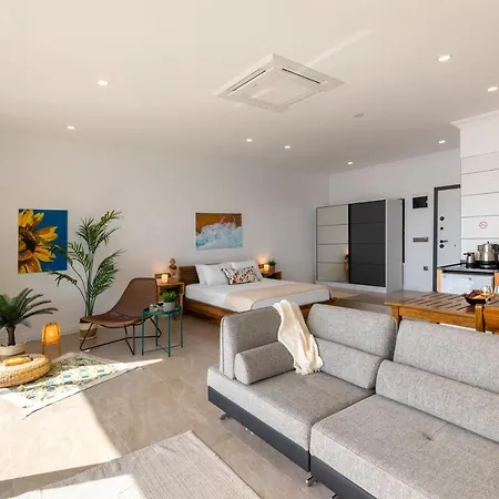 Apartahotel Born In Blue 4*