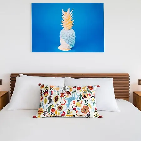 Born In Blue Apartahotel