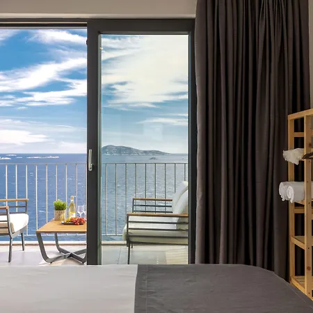 Born In Blue Aparthotel 4*