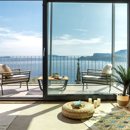 Born In Blue Apartahotel