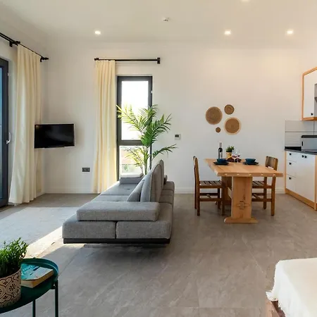Born In Blue Apartmanhotel