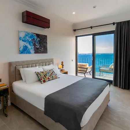 Born In Blue Apartmanhotel